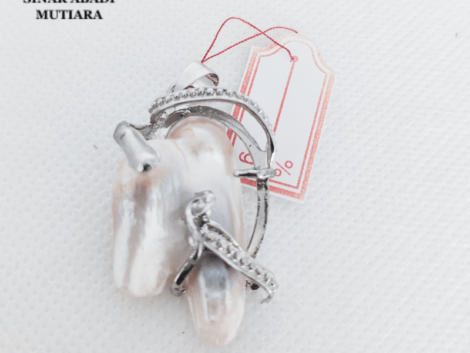 liontin mutiara air tawar LAT01